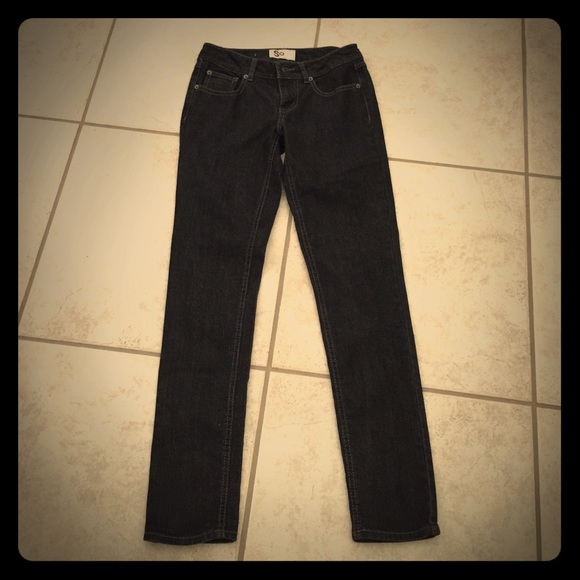 Black skinny jeans