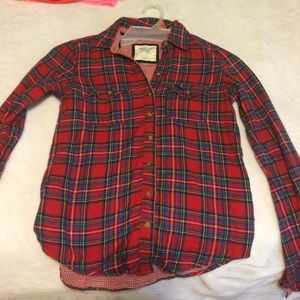 Plaid button down long sleeve shirt