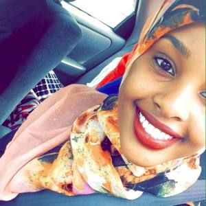 Meet your Posher, Farhia