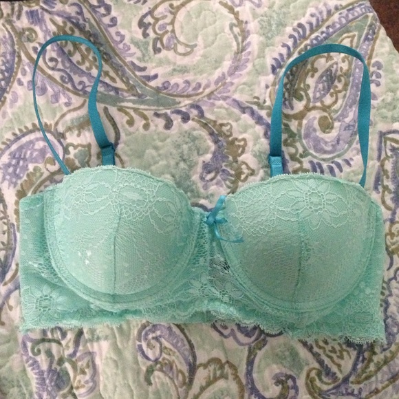 34B mint bra