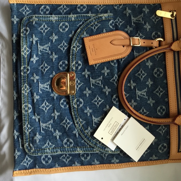 Louis Vuitton Denim Monogram Sac Plac Tote💎💙👖 - Picture 2 of 4