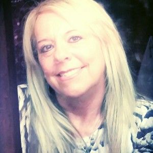 Meet your Posher, Lorrie