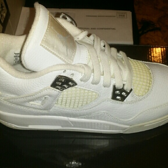 Air Jordan 4 Retro
