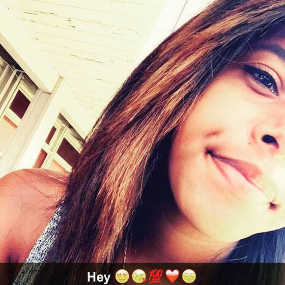 Meet your Posher, Emoddi