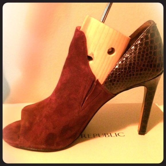 Vince Camuto Women's Open Toe Ankle Bootie Heels