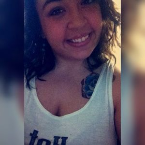 Meet your Posher, Adrienne