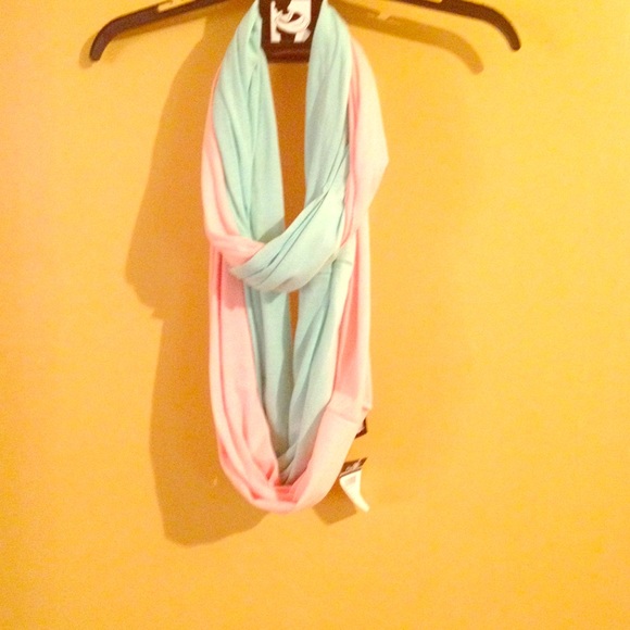 2 IN 1 Infinity Scarf