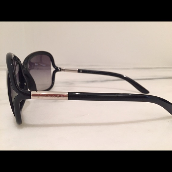 Prada sunglasses - Picture 3 of 4