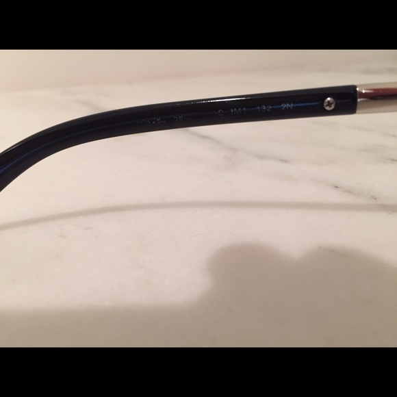 Prada sunglasses - Picture 4 of 4