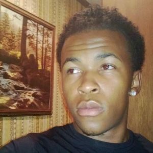 Meet your Posher, Devin