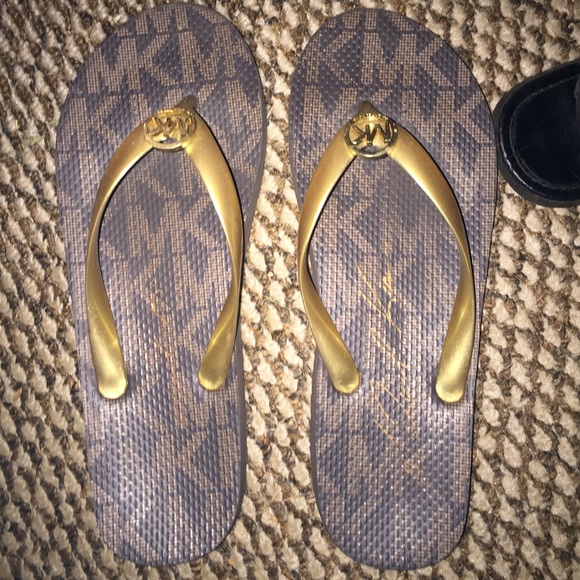 MK flip flops
