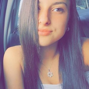 Meet your Posher, Jacqueline