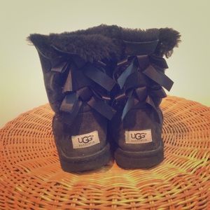 Black Bow Uggs