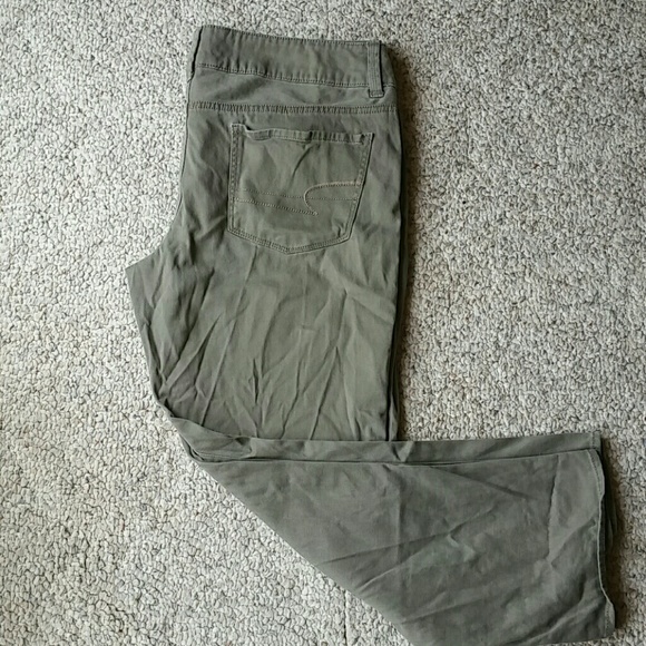 AE Artist Twill Crop