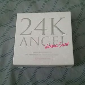 Victorias secret limited edition holiday palette