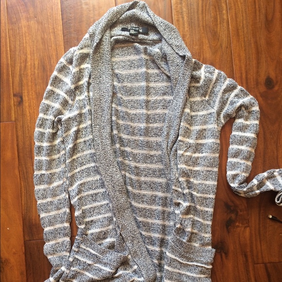 Forever 21 Cardigan - Picture 1 of 2
