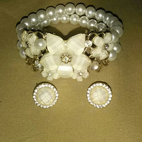 Bracelet & earring set