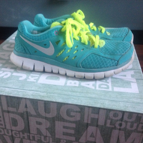 Nike Tennis shoes