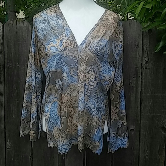 Fashion Bug Tops - Fashion Bug Top W/ Bell Sleeves