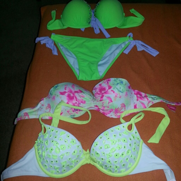 Swim tops and one 2 pieece
