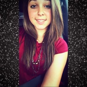 Meet your Posher, Adrianna