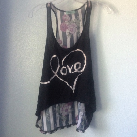 Flowy floral love top.
