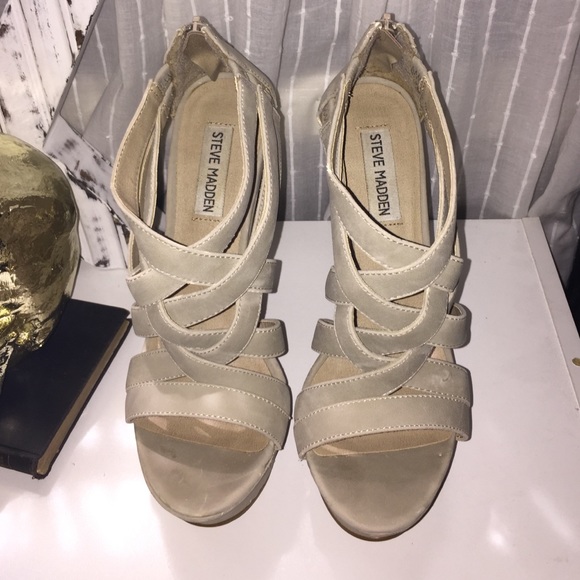 Steve Madden nude wedges 8