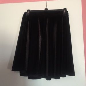 Black velvet skirt- Medium