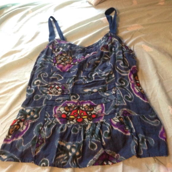 American eagle cute flowy dark blue tank top