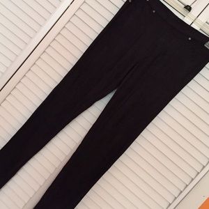 Hue Microsuede Black Leggings