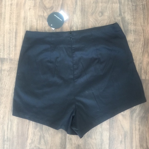 Envelop shorts - Picture 3 of 4