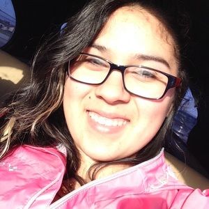 Meet your Posher, Elizabeth