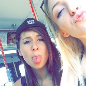 Meet your Posher, Devin