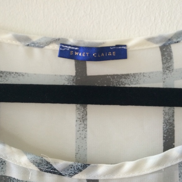 Grid pattern black and white sheer top - Picture 3 of 3