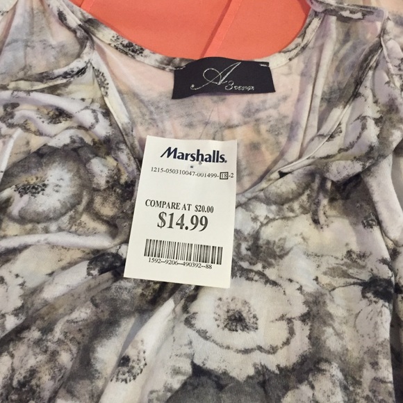 Flower print crop top 💰 - Picture 2 of 2