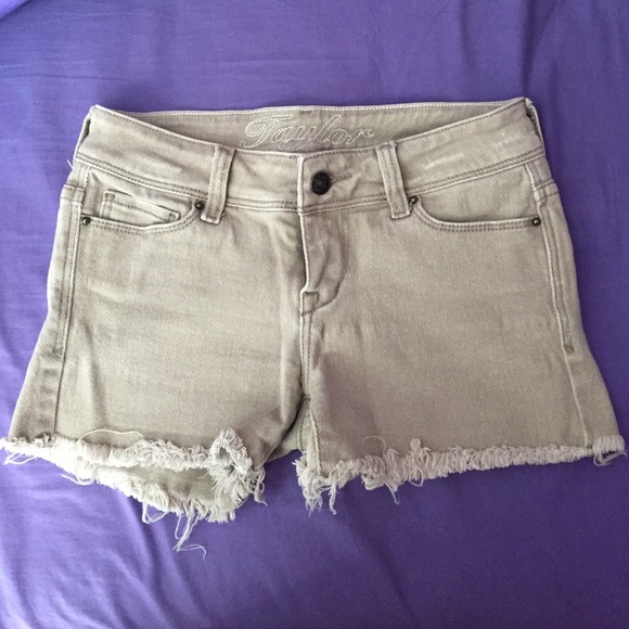Khaki Shorts - Picture 1 of 1