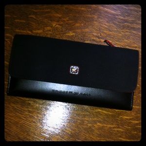Tommy Hilfiger women's wallet