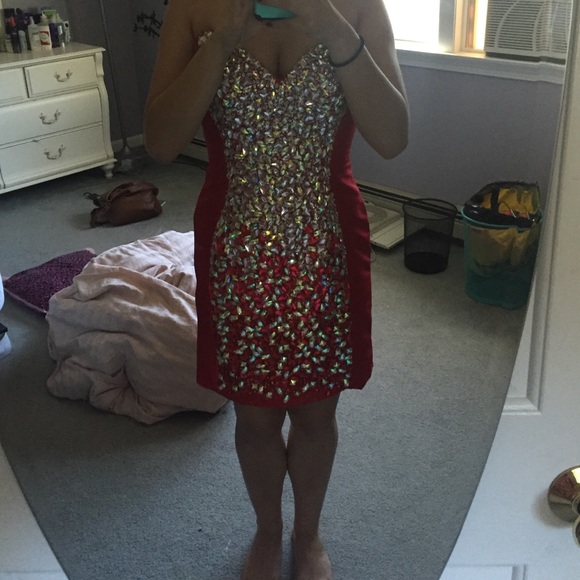 Red cocktail dress - Picture 4 of 4