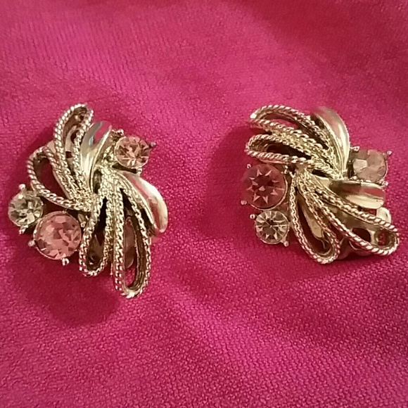Vintage Coro Clip earrings