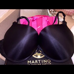 Victoria's Secret Bombshell Bra Size 38D Black