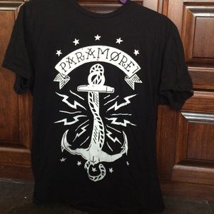 Paramore band shirt