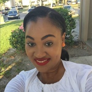 Meet your Posher, Gania