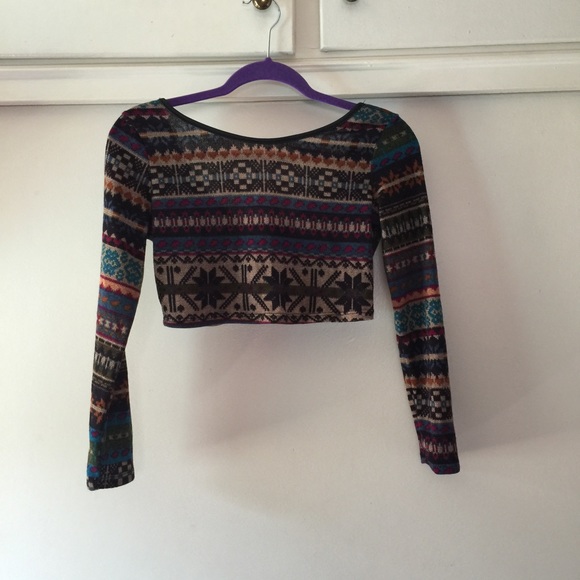 Long sleeve crop top