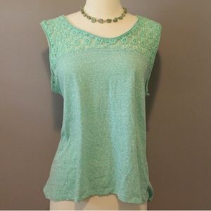 Pink rose sleeveless top - size L - NWT