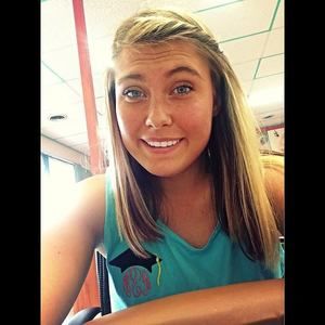 Meet your Posher, Abbey