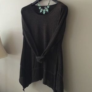 Bobeau shark fin tunic