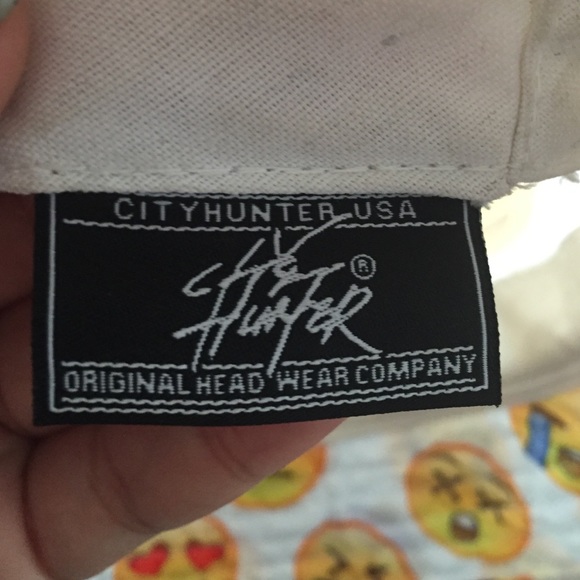 Hat - Picture 3 of 4