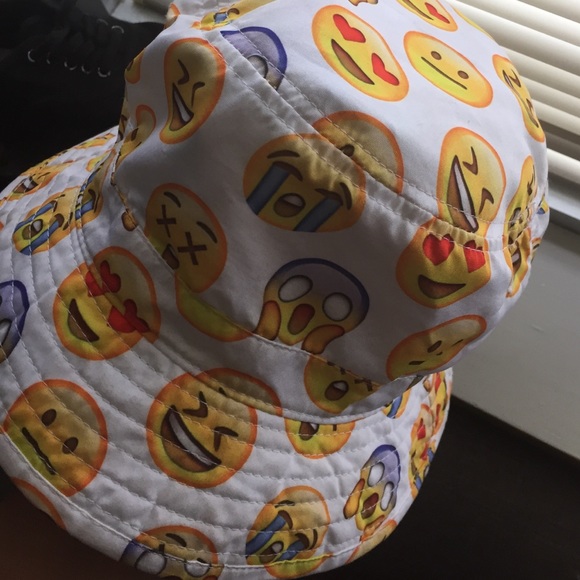 Hat - Picture 4 of 4