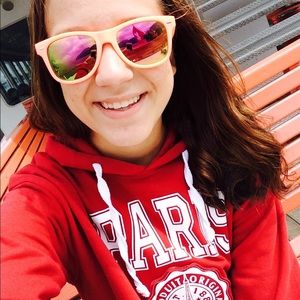 Meet your Posher, Abbey