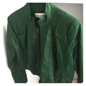 Cropped leather jacket